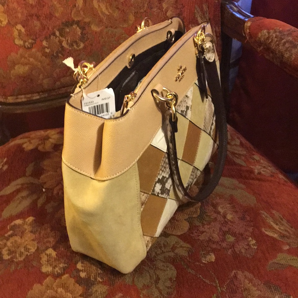 Purse - Picture 2 of 4